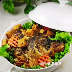 红烧鱼头炖豆腐的做法