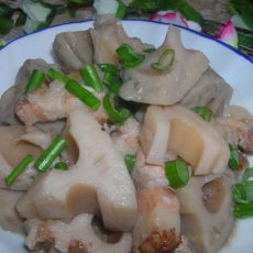 莲藕焖烧肉的做法 莲藕焖烧肉的做法