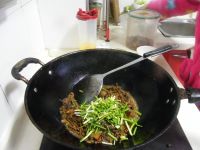 干豇豆烧腊肉的做法