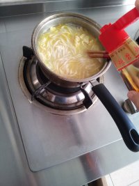 大白菜鸡蛋面的做法