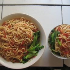 美味茄汁面的做法
