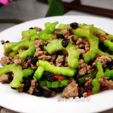 消食开胃的豉香肉末炒苦瓜的做法 消食开胃的豉香肉末炒苦瓜的做法