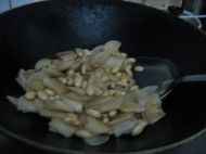 萝卜炒黄豆的做法