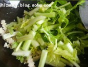 芹菜炒白豆干的做法