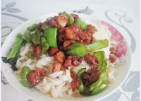 青椒肉丝面的做法