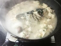 鱼头豆腐汤的做法