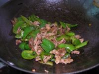 麻辣青椒炒肉的做法