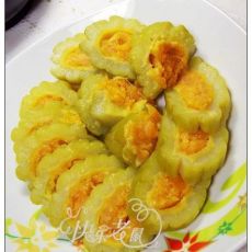 咸蛋黄酿苦瓜的做法 咸蛋黄酿苦瓜的做法
