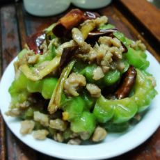 干煸肉末苦瓜的做法 干煸肉末苦瓜的做法