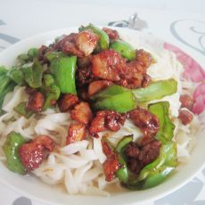 青椒肉丝面的做法 青椒肉丝面的做法
