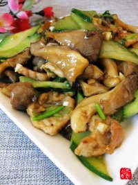 肉片炒鲜蘑的做法