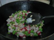 萝卜双豆的做法