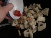 莲藕焖烧肉的做法