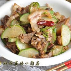 猪头肉炒萝卜的做法