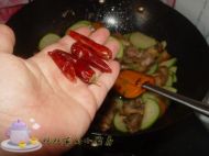 猪头肉炒萝卜的做法