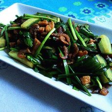 虾米黄瓜炒萝卜干的做法 虾米黄瓜炒萝卜干的做法