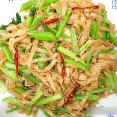 芹菜炒豆腐皮的做法 芹菜炒豆腐皮的做法
