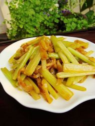 芹菜什锦条的做法