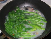 瘦肉皮蛋浸菜心的做法