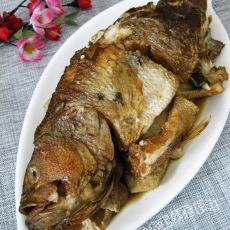 河鲈鱼炖豆腐的做法 河鲈鱼炖豆腐的做法