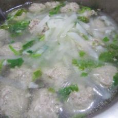 萝卜汆羊肉丸子汤的做法 萝卜汆羊肉丸子汤的做法