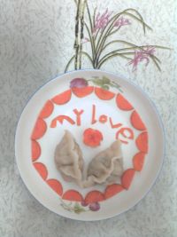 胡萝卜木耳鸡蛋水饺的做法