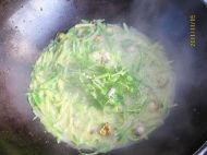 萝卜丝煮贝肉的做法