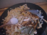 红烧肉烩冻豆腐白菜的做法