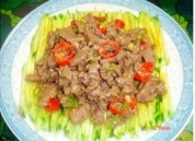 青瓜爆牛肉的做法