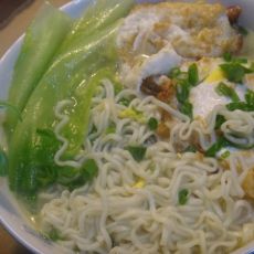 鸡蛋煮面条的做法