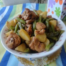 土豆豆角焖鸡块的做法 土豆豆角焖鸡块的做法