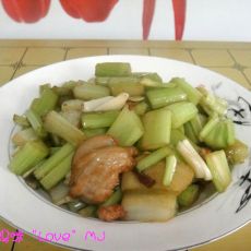 蒜香芹菜的做法