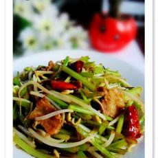猪肉芹菜炒豆芽的做法 猪肉芹菜炒豆芽的做法
