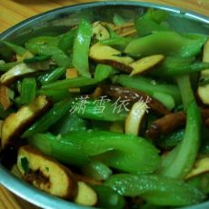 芹菜炒香干的做法
