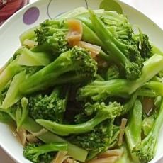 清炒西兰花萝卜干的做法