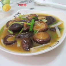 芹菜大蒜烧香菇的做法 芹菜大蒜烧香菇的做法