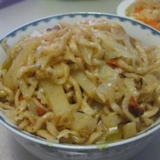 甘蓝焖面的做法 甘蓝焖面的做法