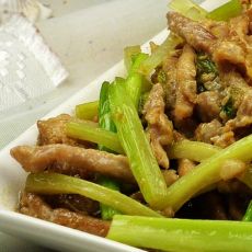 肉丝炒芹菜的做法 肉丝炒芹菜的做法
