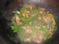 辣炒猪头肉的做法