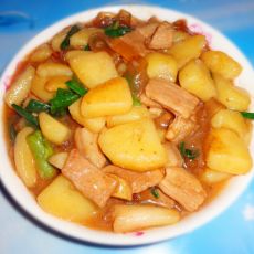 土豆猪肉炖粉条的做法 土豆猪肉炖粉条的做法