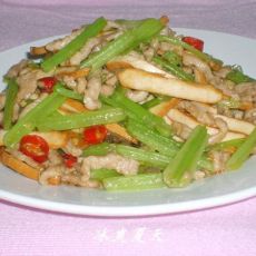 香干芹菜炒肉丝的做法 香干芹菜炒肉丝的做法