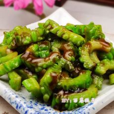 蚝油炒苦瓜的做法