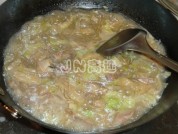 卤猪肉炖白菜粉条的做法