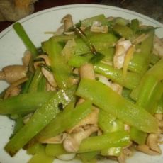 鸭肠炒莴笋的做法 鸭肠炒莴笋的做法
