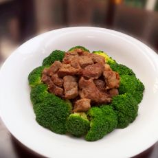 西兰花扒牛肉粒的做法 西兰花扒牛肉粒的做法