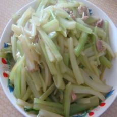 肉炒西芹的做法
