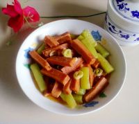 莴笋午餐肉的做法