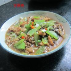 莴笋煮鱼的做法 莴笋煮鱼的做法