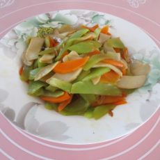 杏鲍菇炒莴笋的做法 杏鲍菇炒莴笋的做法