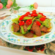 叉烧肉烧莴笋的做法 叉烧肉烧莴笋的做法